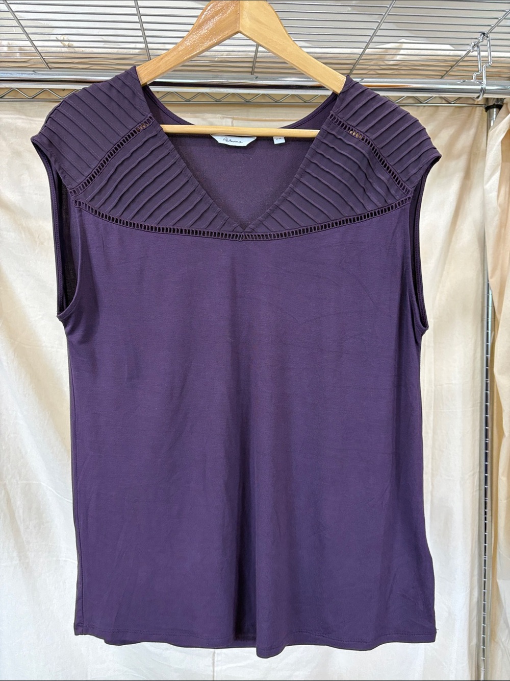 Reitmans Sleeveless V-Neck Tank in Plum